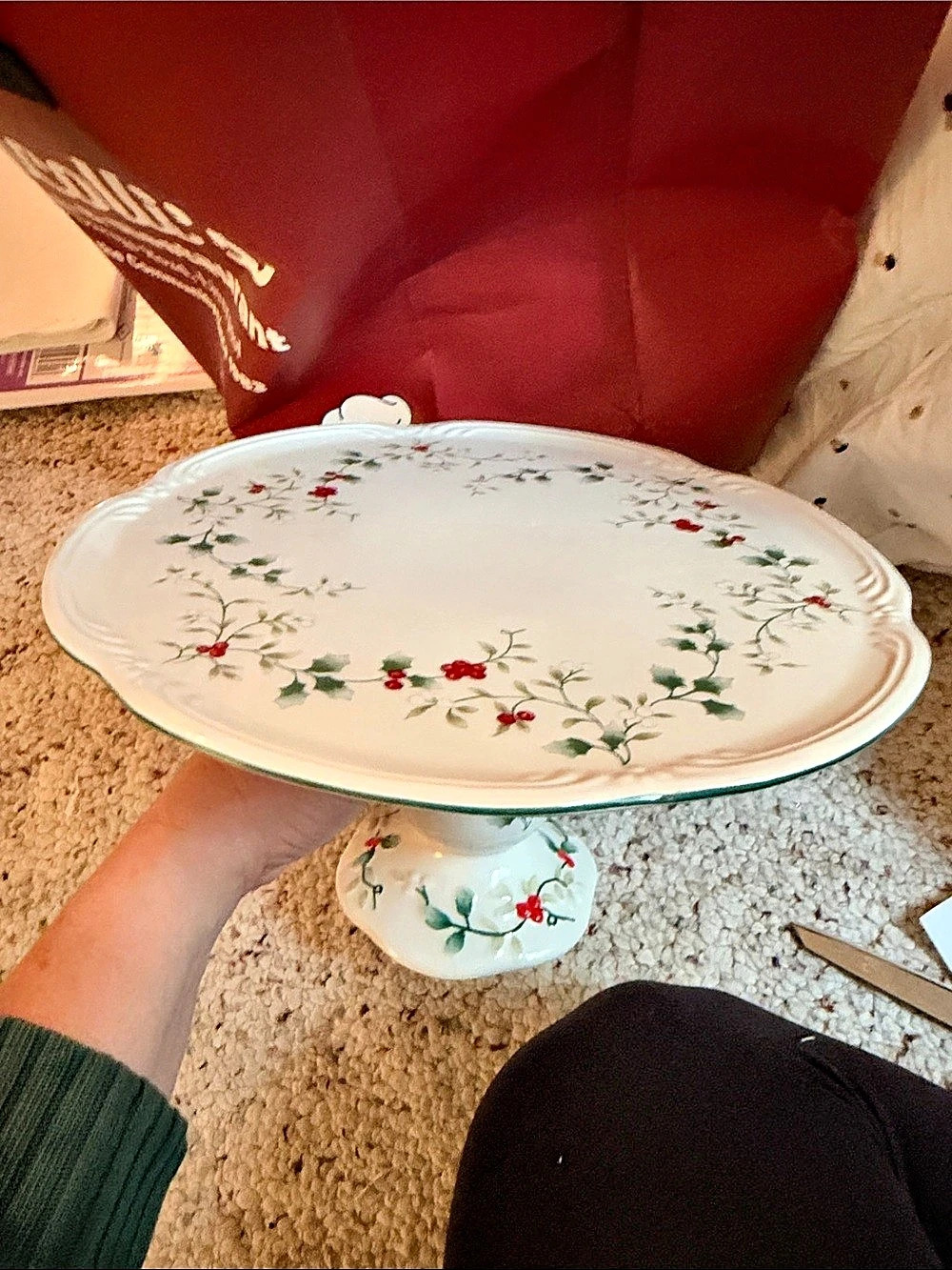 Pfaltzgraff Winterberry Pedestal Cake Stand Floral Pedestal Cake Plate in White